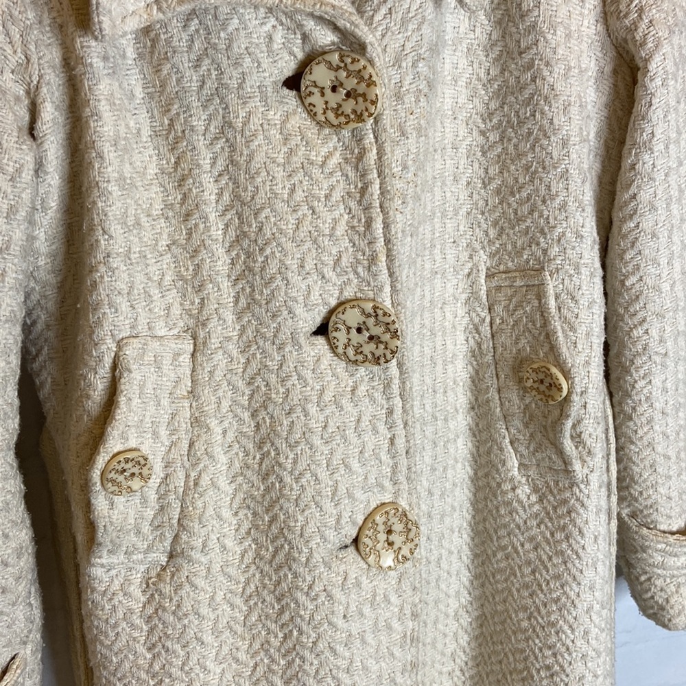 Daytrip Ivory Detachable Hood Tie Waist Buttoned Coat - Picture 4 of 13